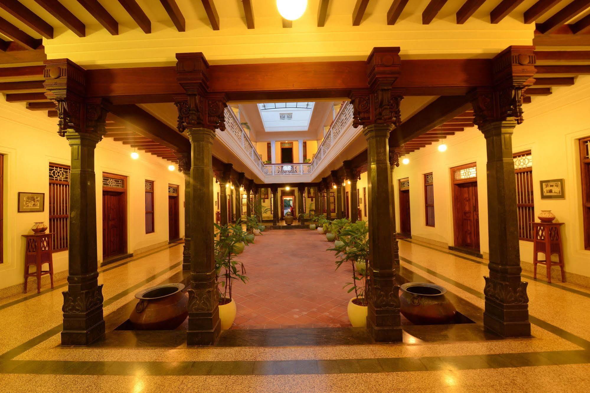 Visalam Chettinad Palace - A Cgh Earth Experience Kānādukāttān Exterior foto